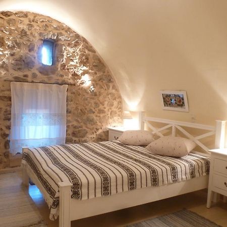 Το Πετράδι Διαμέρισμα Αυγώνυμα Δωμάτιο φωτογραφία